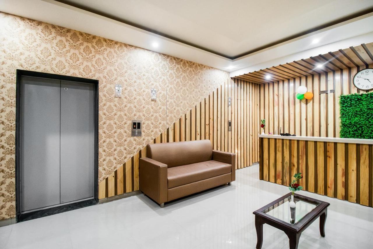 Hotel Grand 81 Faridabad Exterior foto